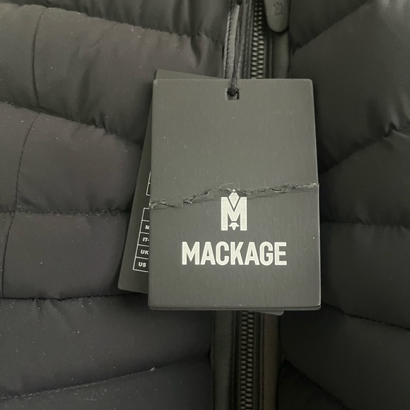 Mackage Women’s jacket with fur - Picture 4 of 6